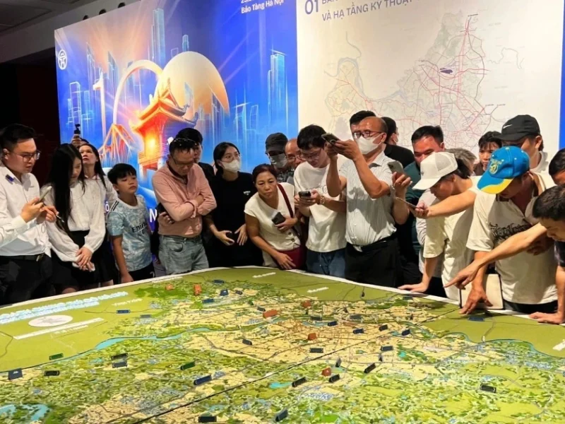 Quy hoạch Hà Nội 100 năm: Người dân quan tâm sông Hồng, trăn trở an cư