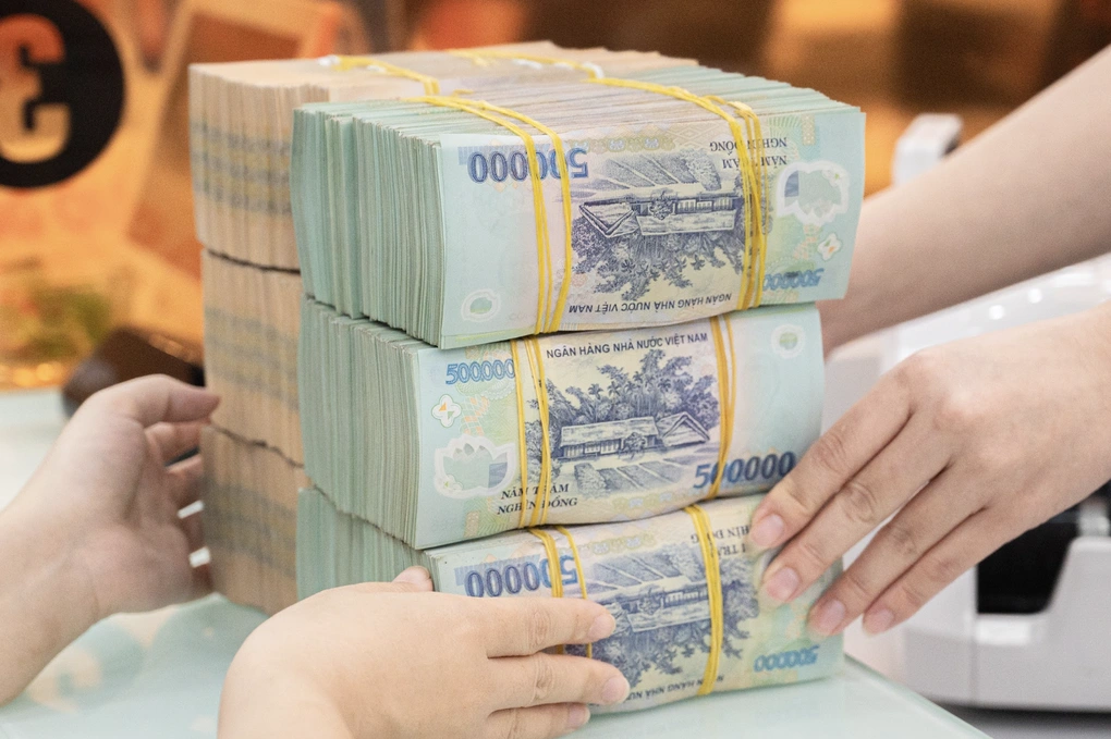 Loạt ngân hàng triển khai cộng thêm lãi suất, có gì đáng chú ý? - 1
